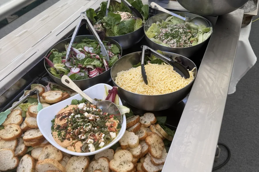Fresh salad and mezze bar — Tastybirds